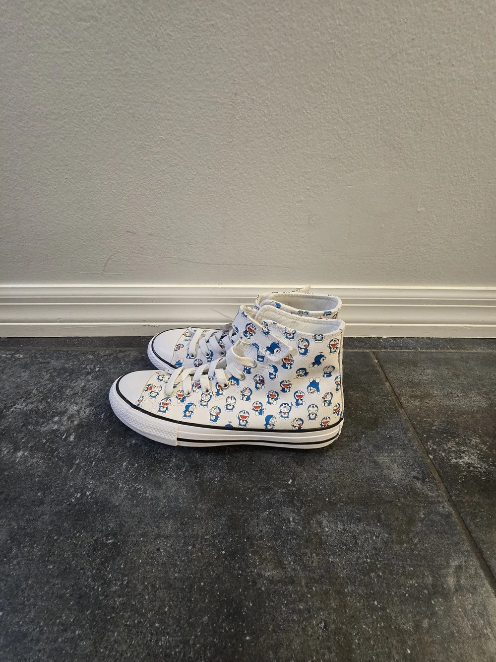 New Converse x Doraemon Chuck Taylor All Star HI Sneakers Youth 2